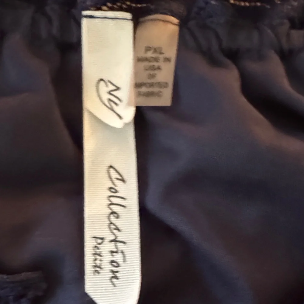 Collection Petite Lace Top – Size PXL - Picture 5 of 7